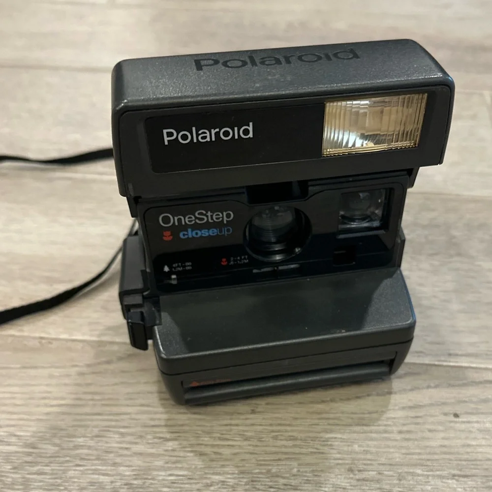 VTG Polaroid One Step Close Up Instant Film Camera With The Strap